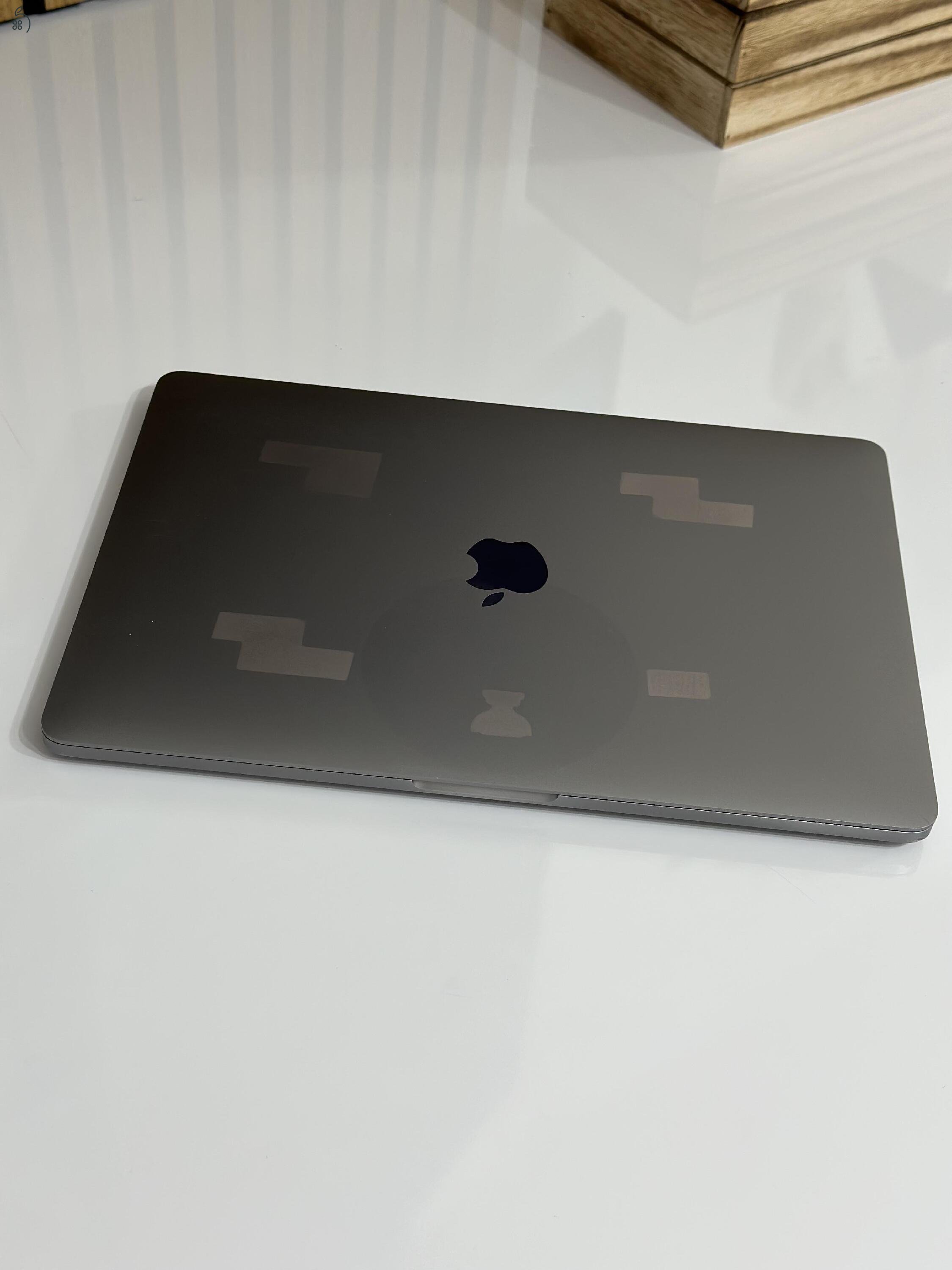 MacBook Pro 13