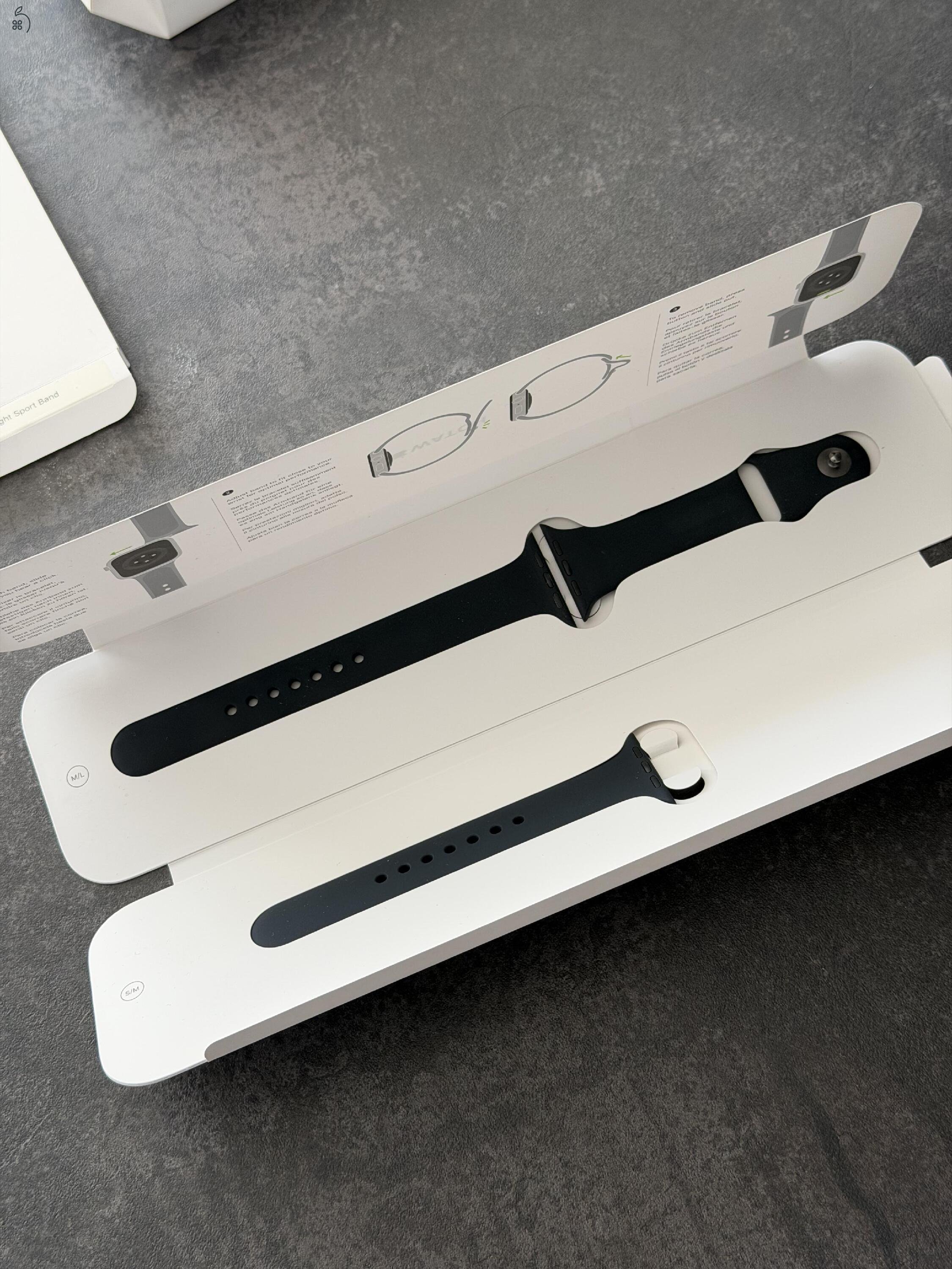 Apple Watch Series 8 44 MM - GPS - Újszerű - Midnight