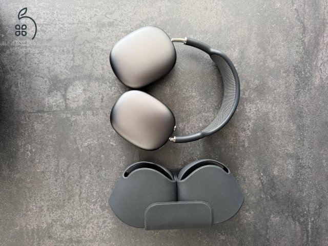 Apple AirPods Max - Midnight - Újszerű