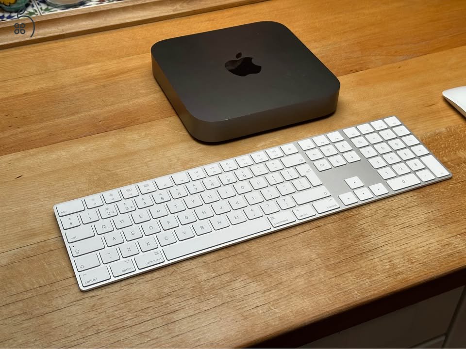 Mac Mini 2018 (i5 3 Ghz, 16 GB DDR4, 256 GB SSD) + Apple billentyűzet + Magic Mouse