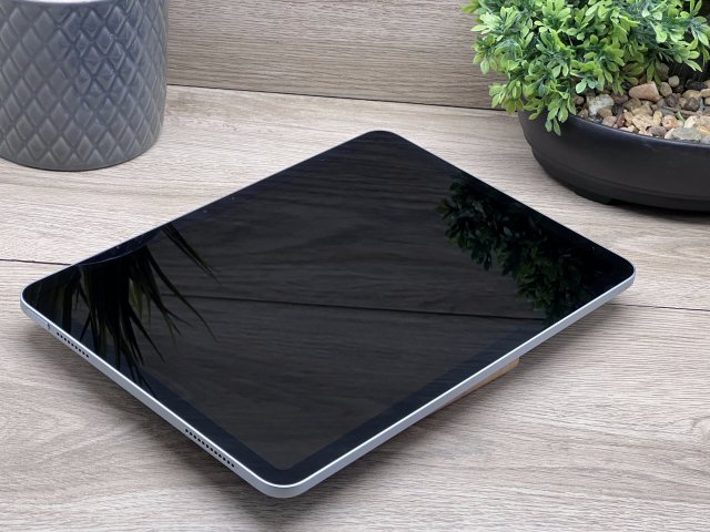 Hibátlan iPad Air 6th Skyblue 128GB 2 ÉV Garanciával 96%