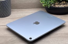 Hibátlan iPad Air 6th Skyblue 128GB 2 ÉV Garanciával 96%