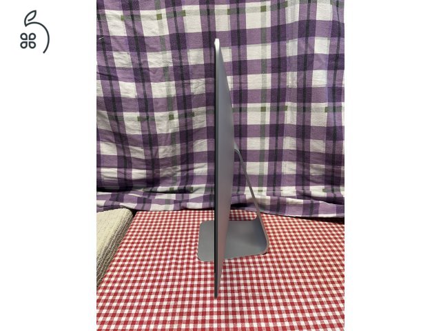2015 -ös iMac 21,5