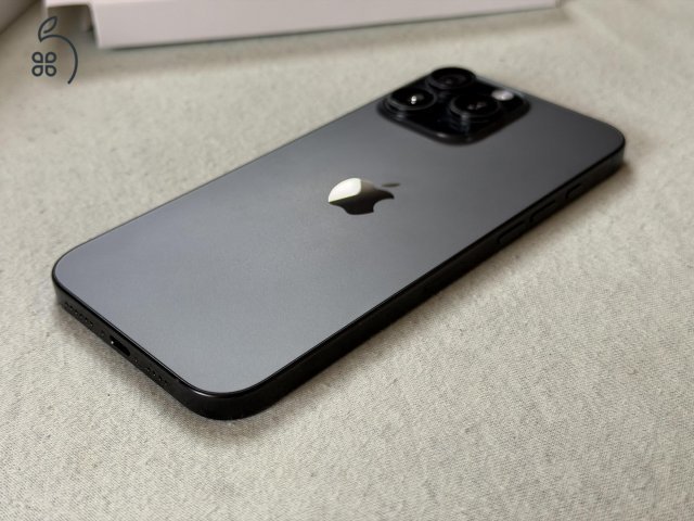 Eladó újszerű Apple iPhone 16 Pro Max 256 GB -garanciális, sok tartozék