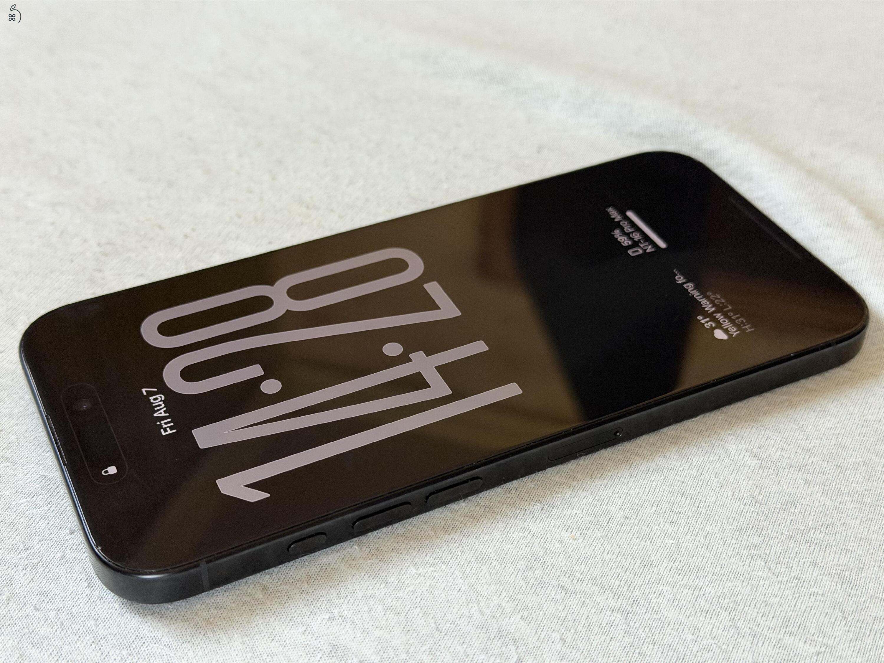 Eladó újszerű Apple iPhone 16 Pro Max 256 GB -garanciális, sok tartozék
