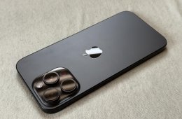 Eladó újszerű Apple iPhone 16 Pro Max 256 GB -garanciális, sok tartozék