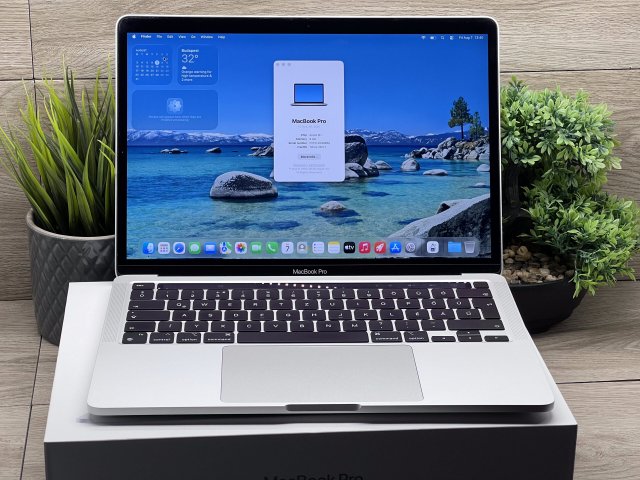 Hibátlan MacBook Pro 2020 M1 13” 256GB 8GB 2 ÉV Garanciával 100%
