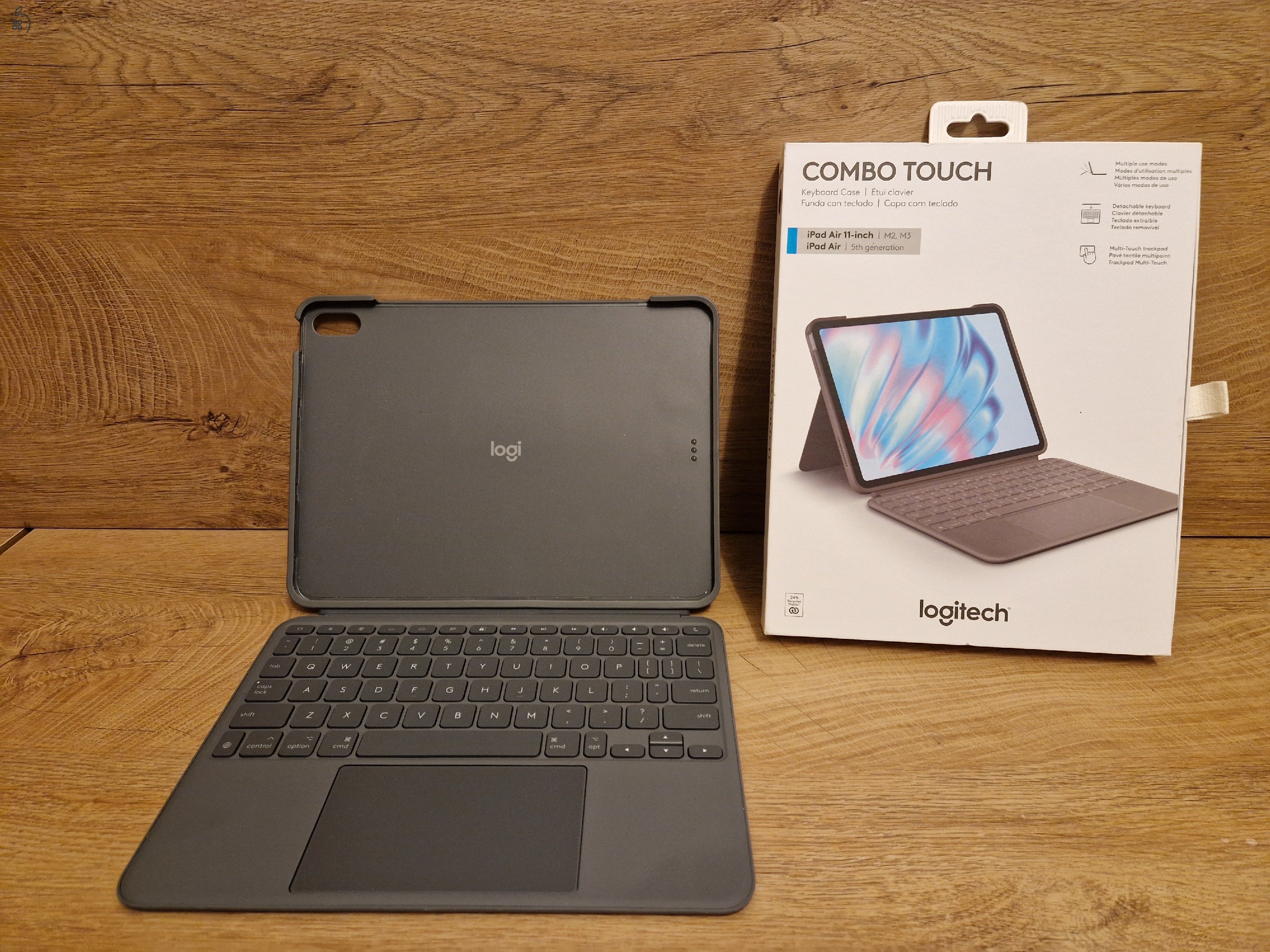 Logitech Combo Touch billentyűzet/tok iPad Air 11' (M3, M2, 5th gen.)