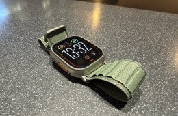 Apple Watch Ultra + Alpine Green Loop