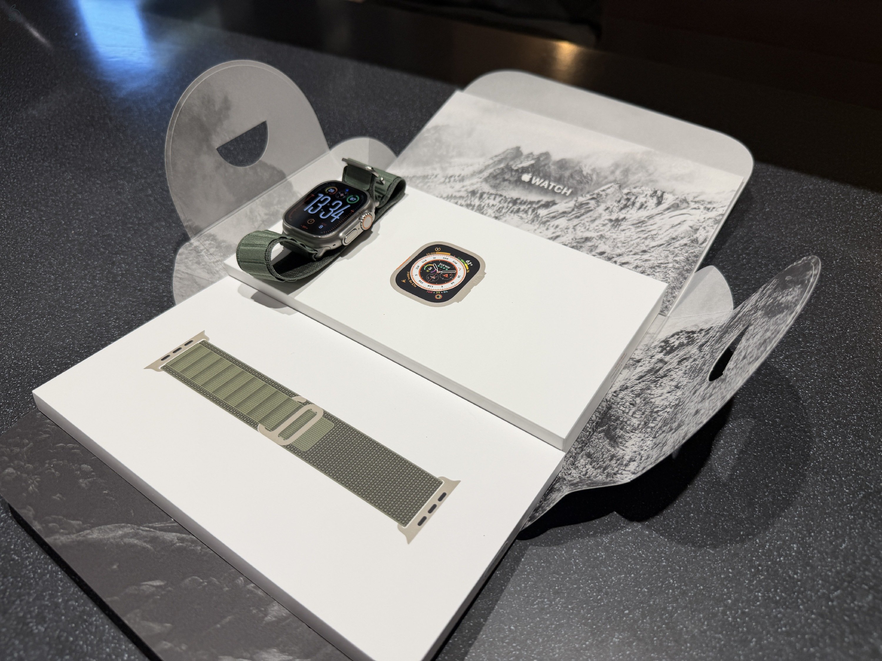 Apple Watch Ultra + Alpine Green Loop