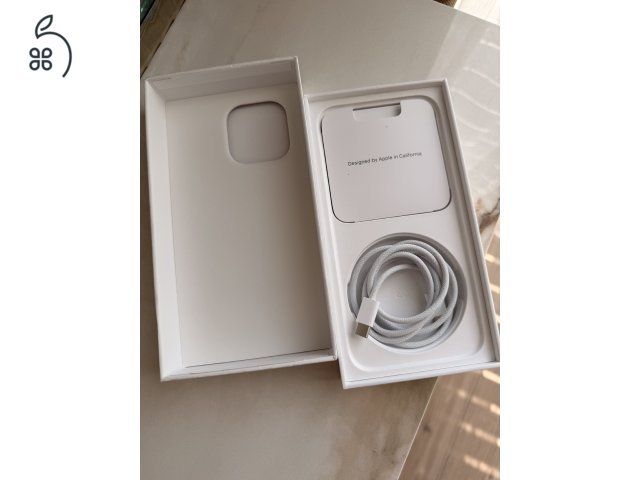 Iphone 15 Pro Max 256 független, töltőkábellel