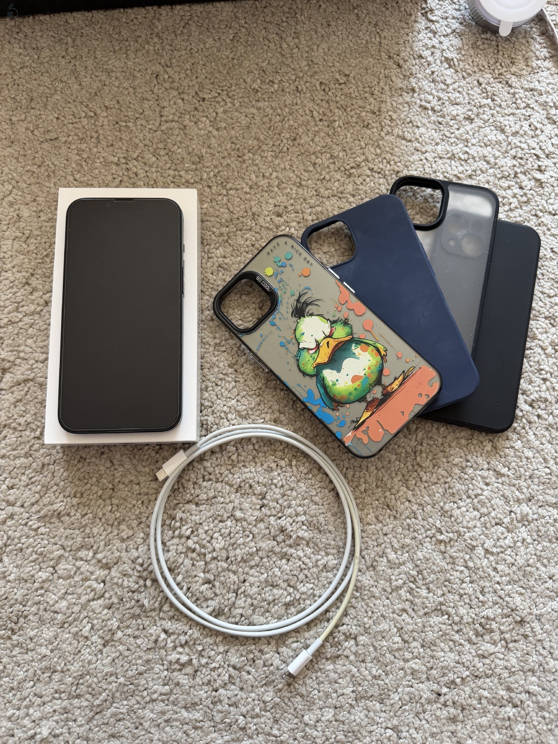 iPhone 13 128 GB Midnight - kártyafüggetlen