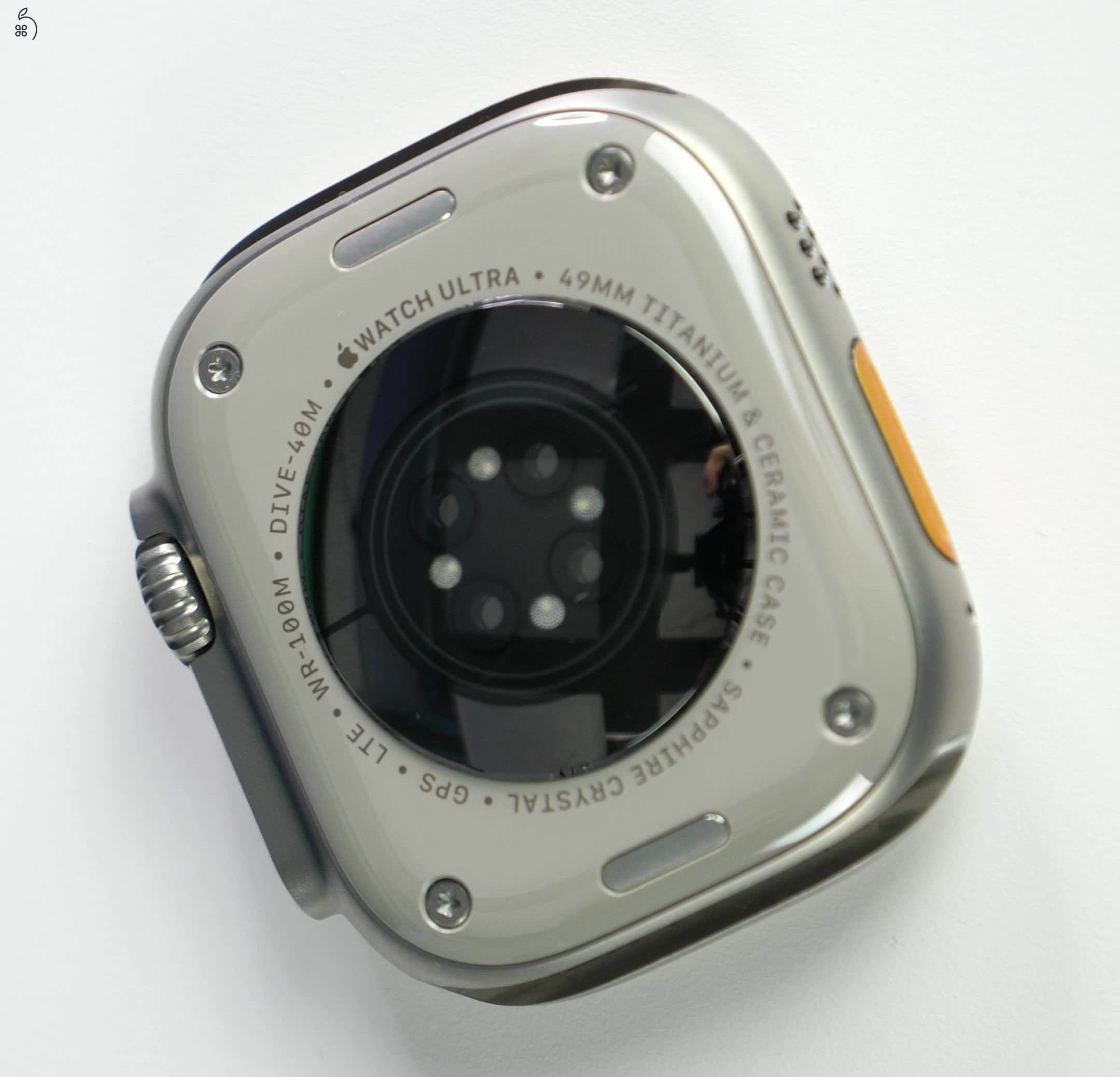 Apple Watch Ultra titanium