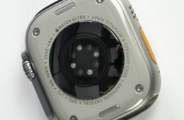 Apple Watch Ultra titanium
