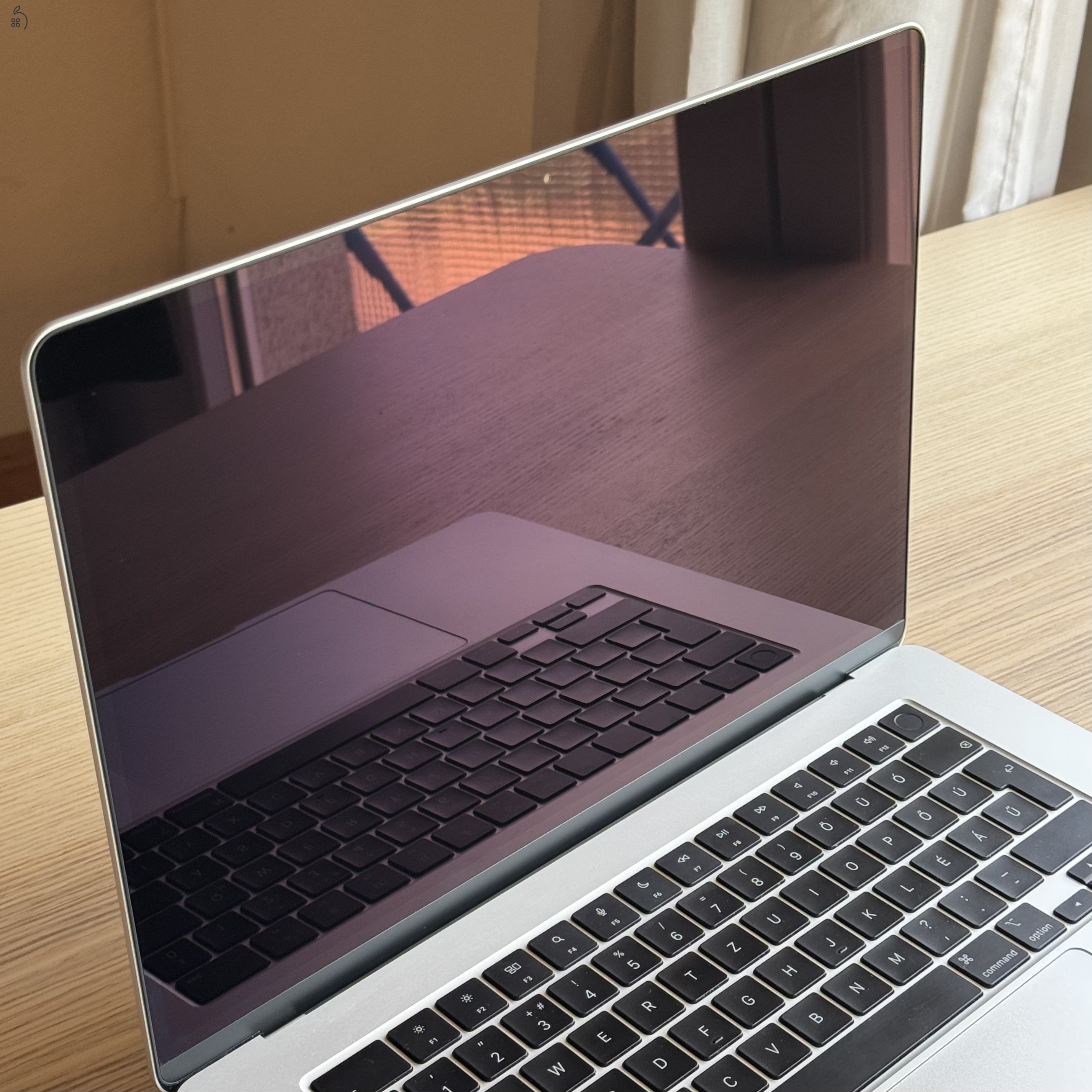 Macbook Air 15” M3 16GB + 512GB  MediaMarkt Garancia 2027.10-ig