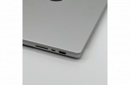 MacBook Pro 16″ 2021, M1 Max , 64 GB RAM, 10 core CPU, 24 core GPU, 512GB SSD, Silver 27% Áfa, 0535AB