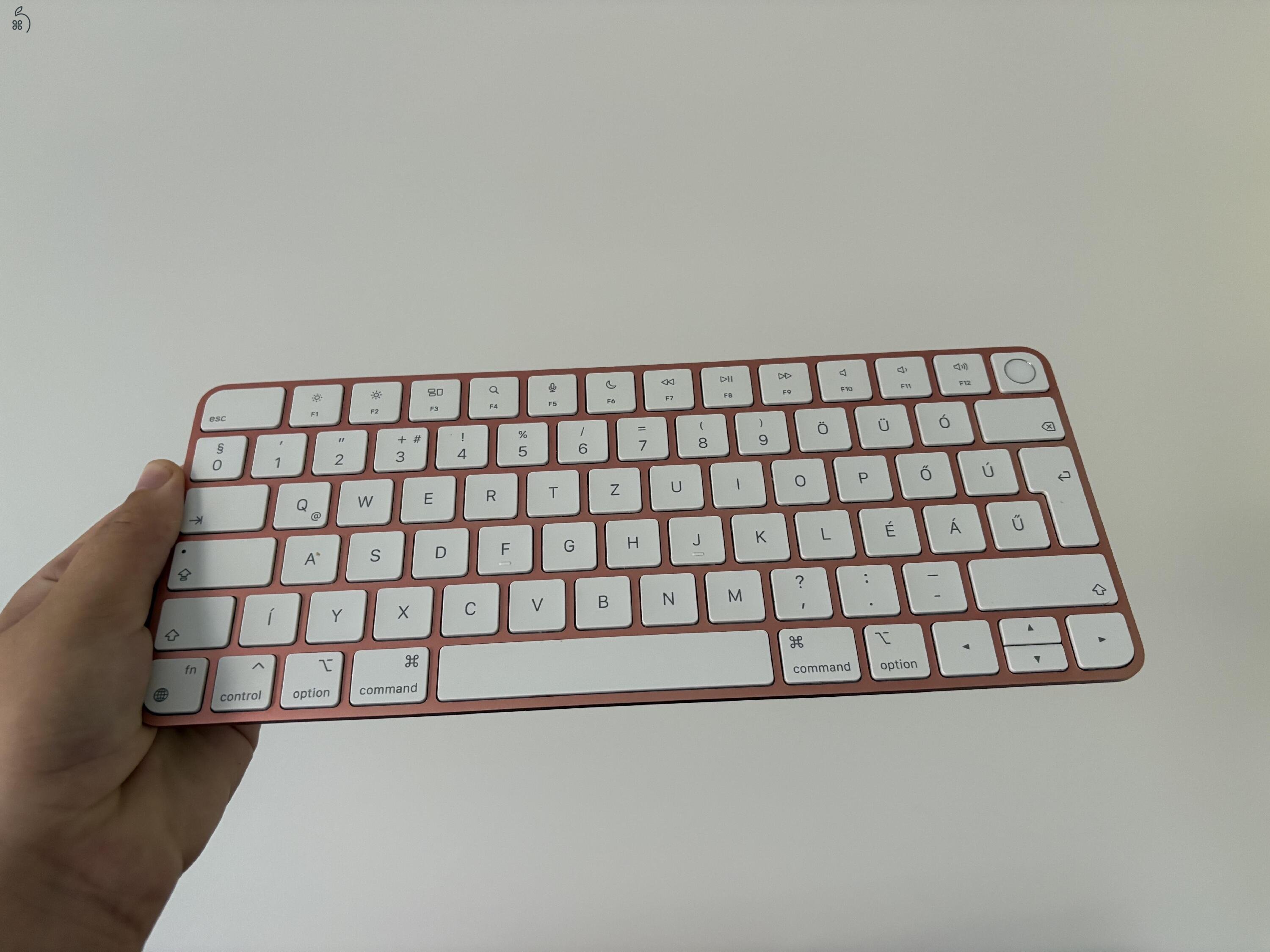 Eladó egy 2021-es modellévű, 2022-ben vásárolt, 24 hüvelykes M1 iMac