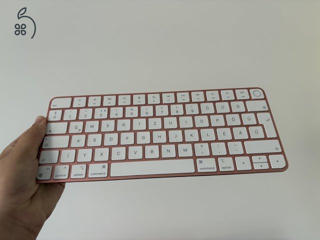 Eladó egy 2021-es modellévű, 2022-ben vásárolt, 24 hüvelykes M1 iMac