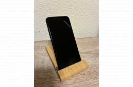 iPhone SE 2022 Midnight 64 GB független akku 80%