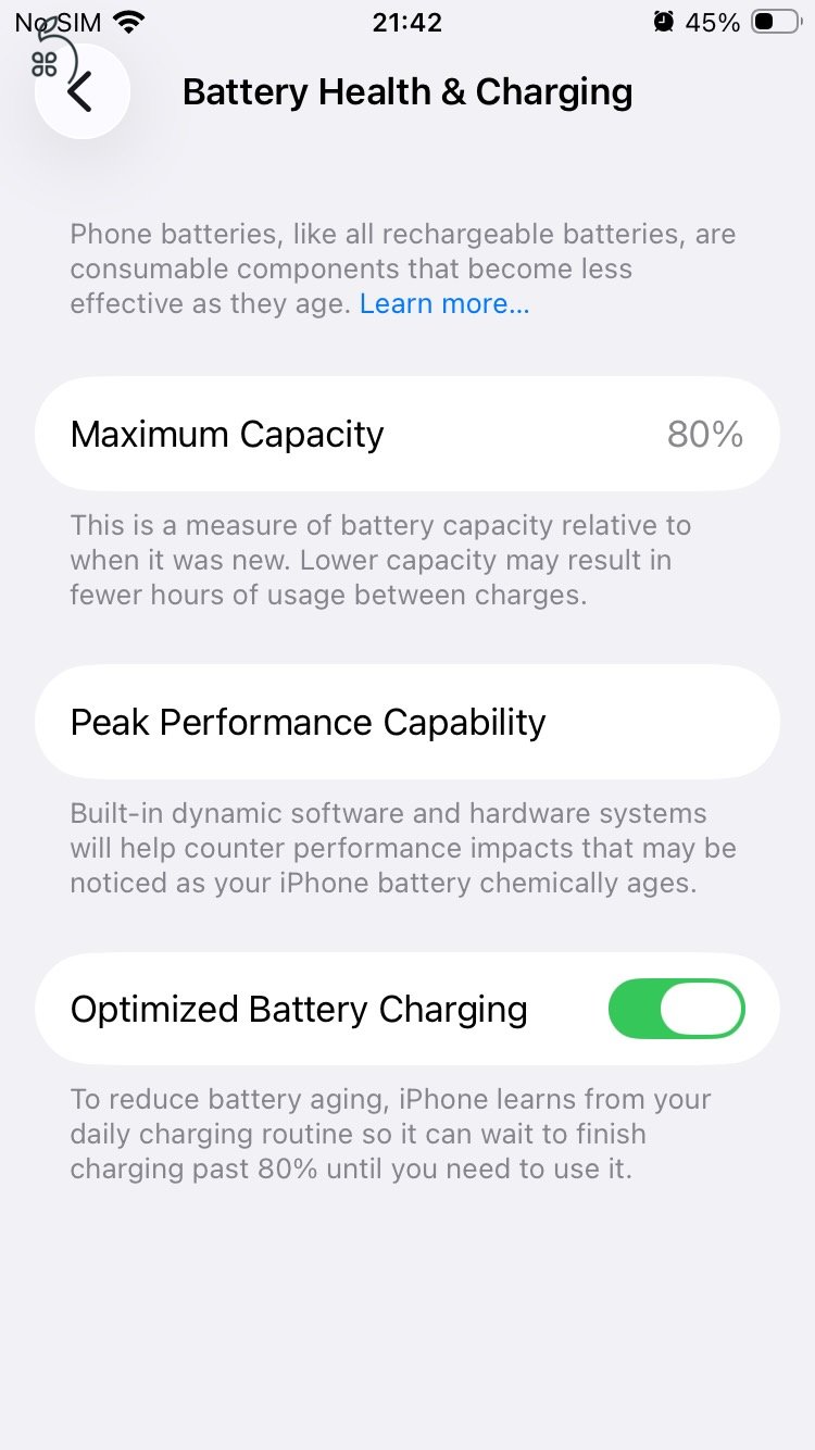 iPhone SE 2022 Midnight 64 GB független akku 80%