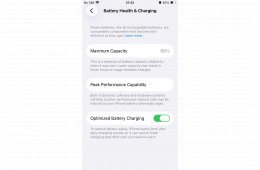 iPhone SE 2022 Midnight 64 GB független akku 80%