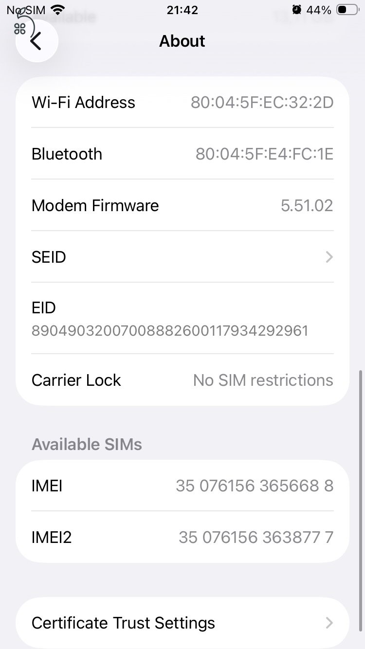 iPhone SE 2022 Midnight 64 GB független akku 80%