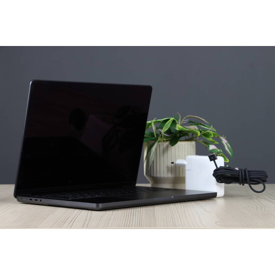 Újszerű MacBook Pro 14
