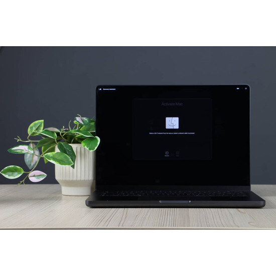 Újszerű MacBook Pro 14