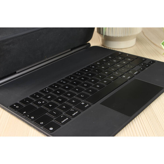 Használt Magic Keyboard iPad 12.9 3rd gen iPad Pro HUN B US-8389