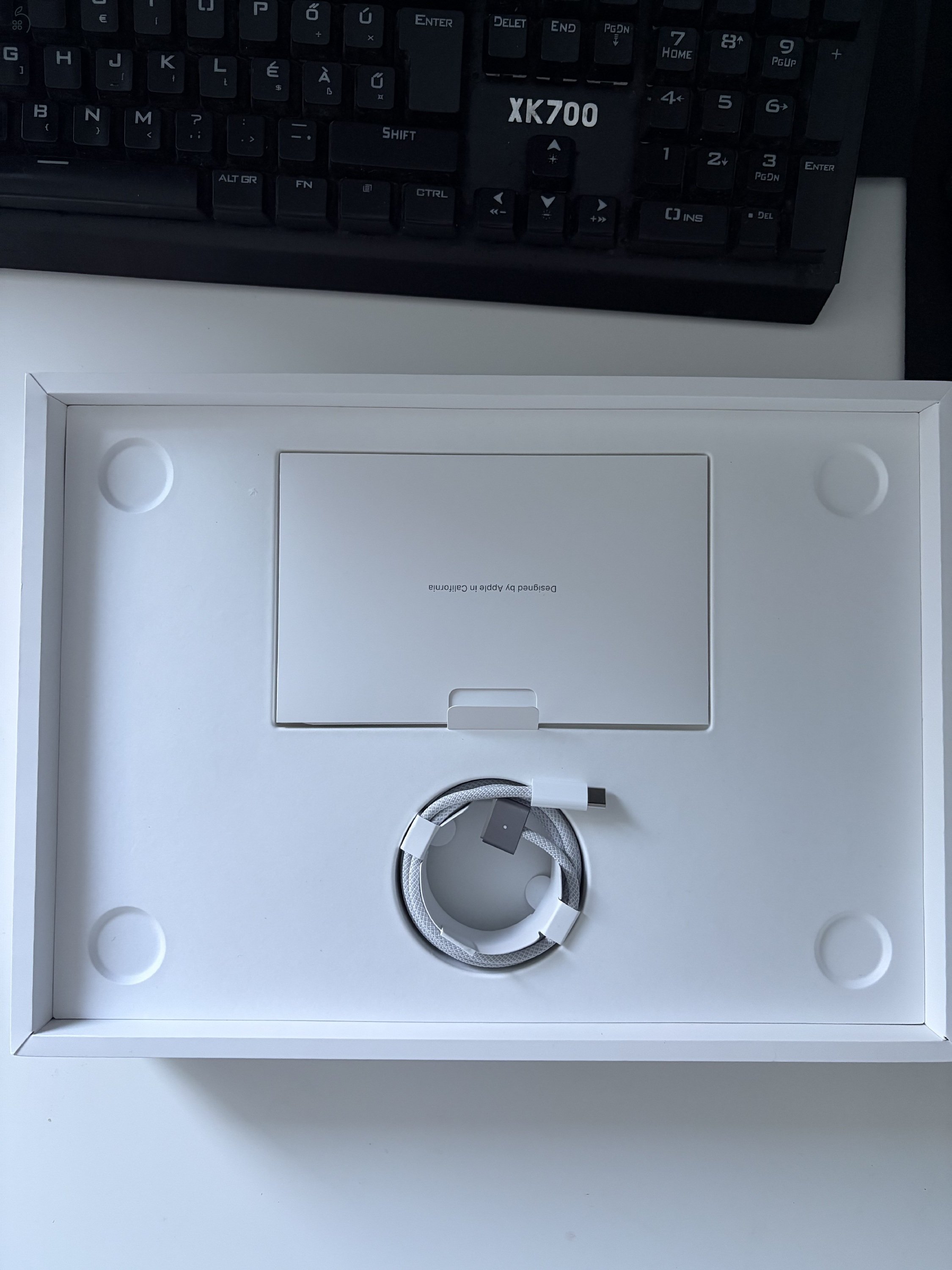 Apple Macbook Air M3 16/512 GB, 100% akku