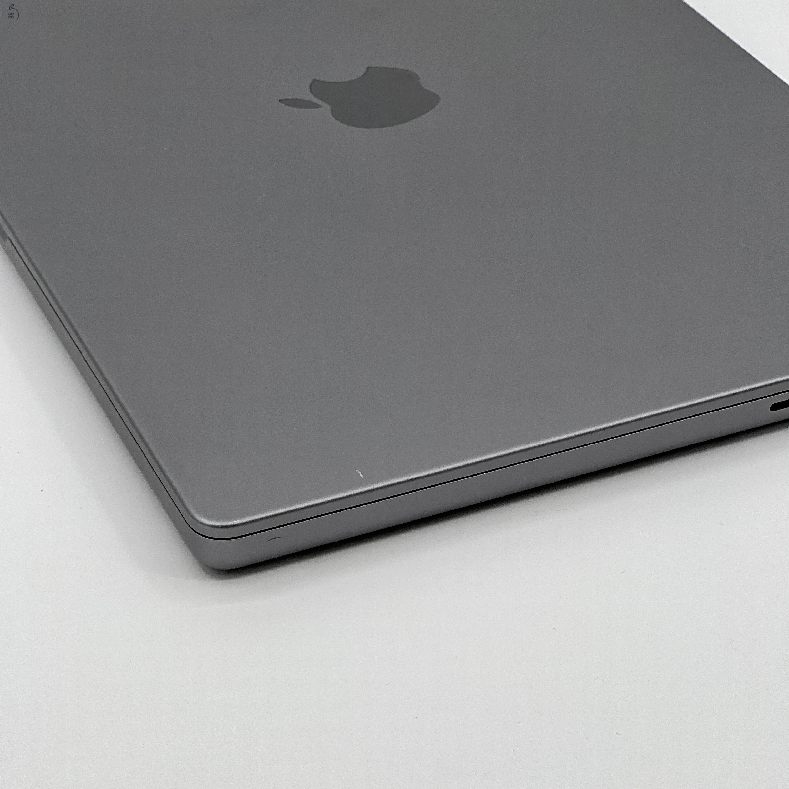 MacBook Pro 16″ 2021, M1 Pro 10 core, 16 GB RAM, 16 core GPU, 512 GB SSD, 27% Áfa (0492AB)