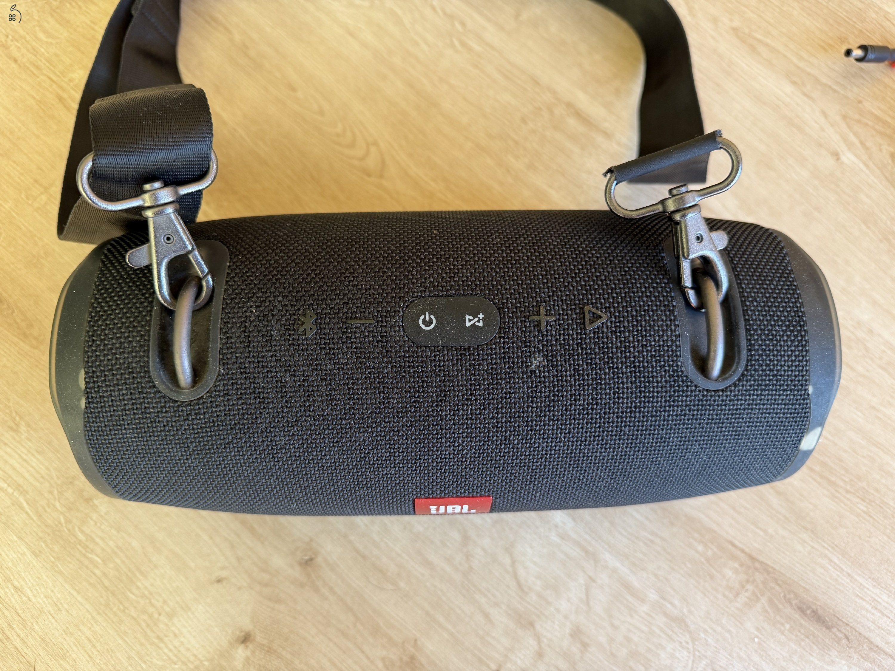 JBL Xtreme 2 Bluetooth hangszóró – eredeti töltővel és vállpánttal