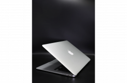 Apple MacBook Air 13″ 2017 i5 128 GB Silver akku - 12 HÓ GARANCIA
