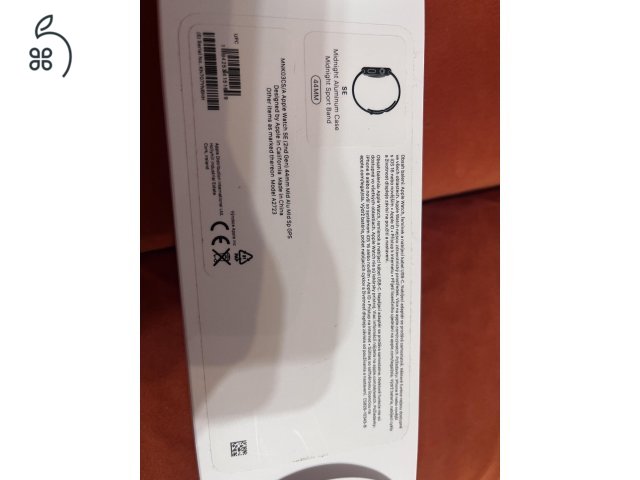 Eladó Apple Watch SE (2nd Gen) 44mm Midnight Aluminium case + Midnight Sport Band