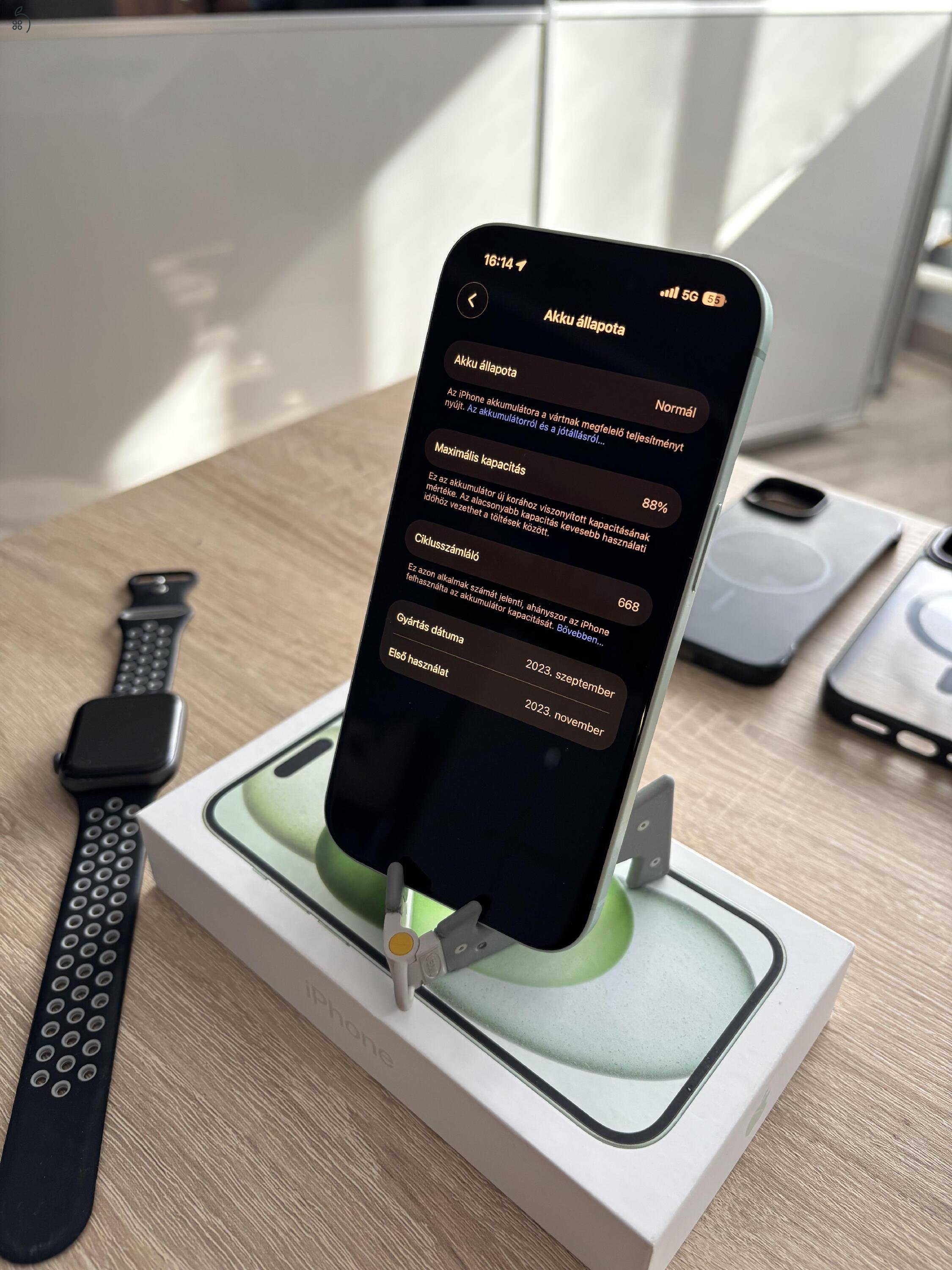 Iphone 15 green 128GB és Apple Watch se