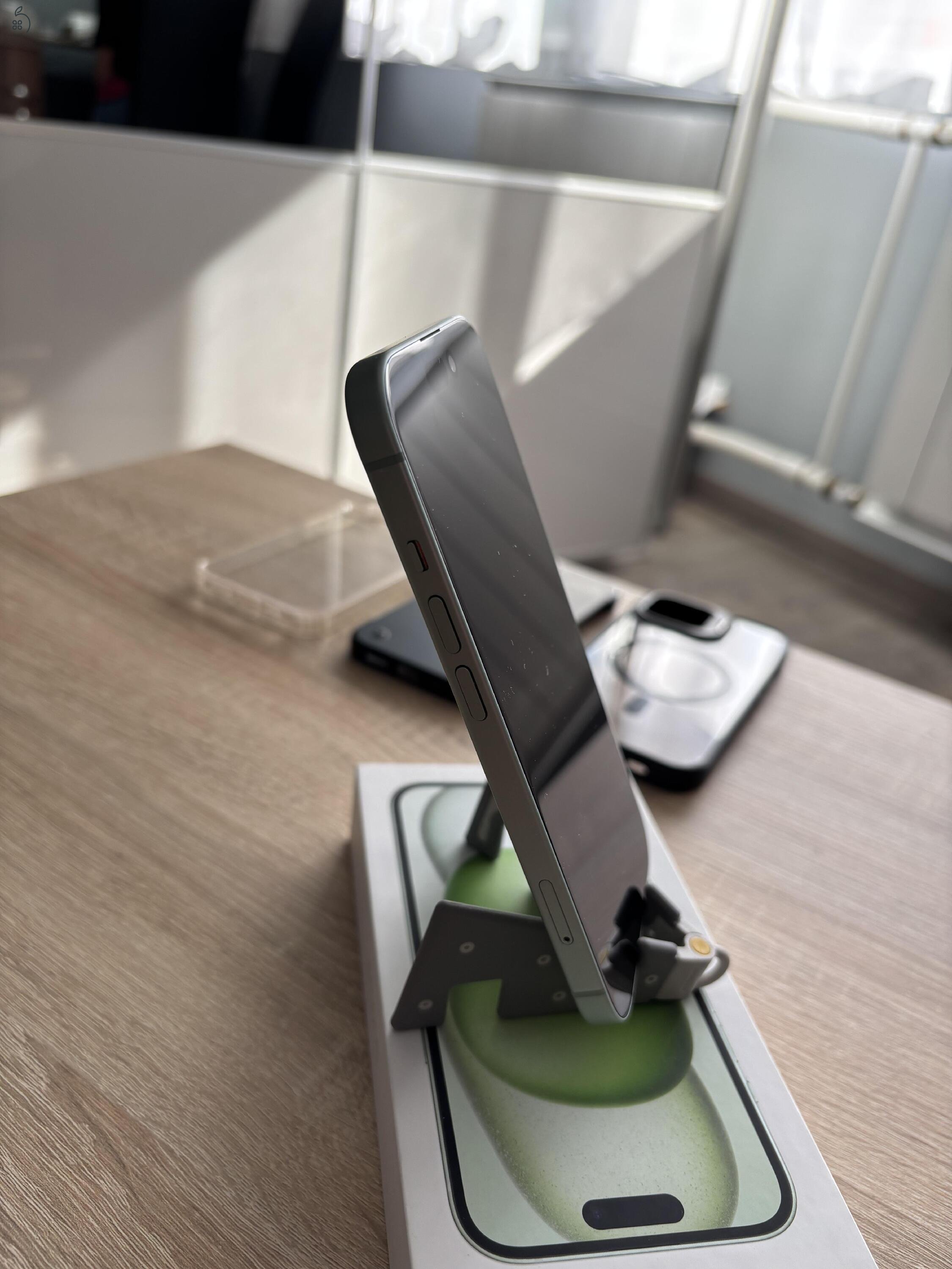 Iphone 15 green 128GB és Apple Watch se