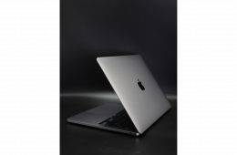 Apple MacBook Pro 13″ 2020 M1 256 GB Space Gray 97% akku - 12 HÓ GARANCIA