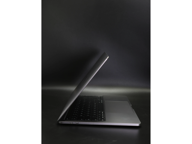 Apple MacBook Pro 13″ 2020 M1 256 GB Space Gray 97% akku - 12 HÓ GARANCIA