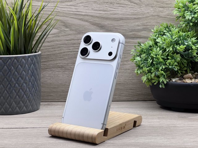 Hibátlan iPhone 17 Pro Silver 256GB 2 ÉV Garanciával Számlával Aksi 100%