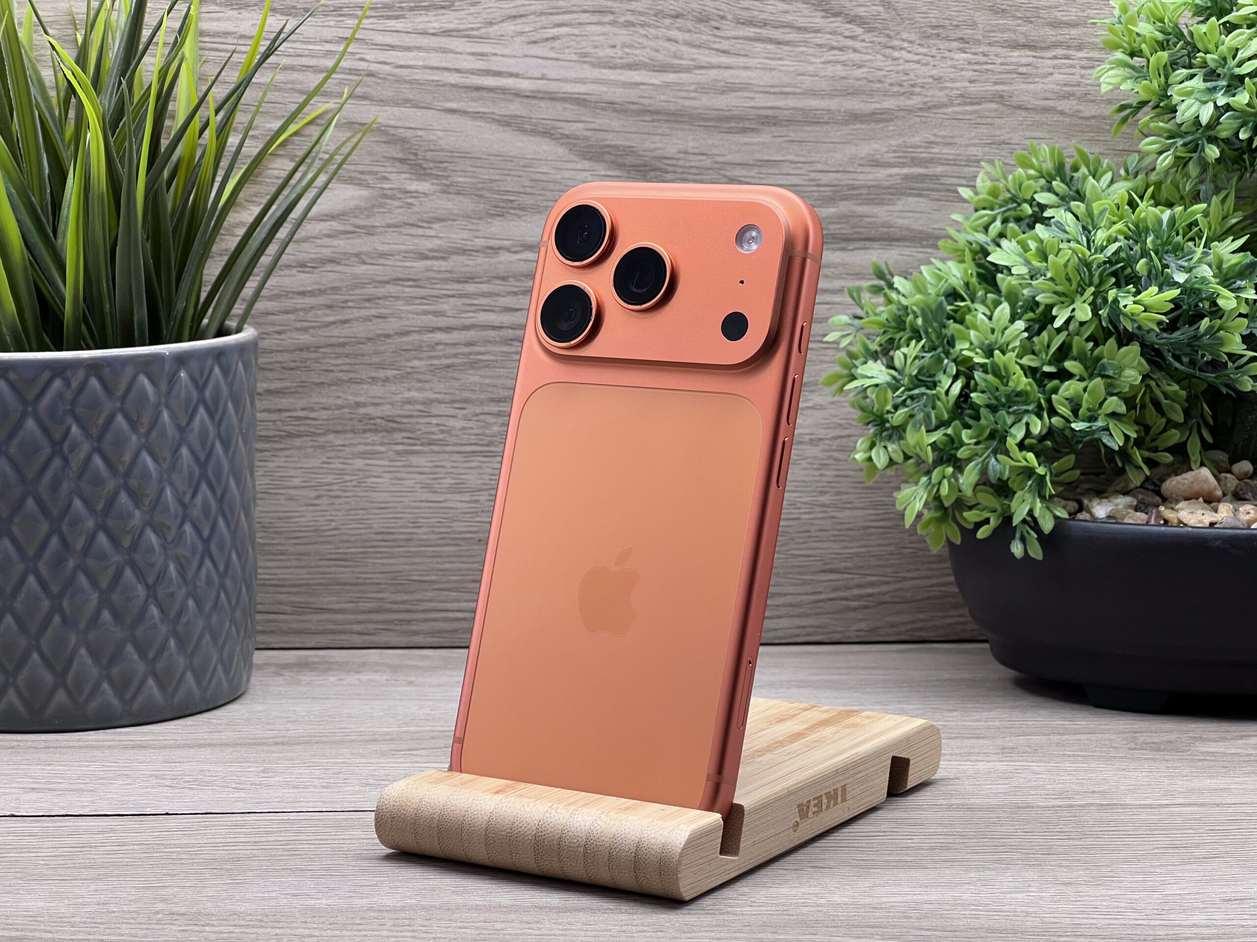 Hibátlan iPhone 17 Pro Cosmic Orange 256GB 2 ÉV Garanciával Számlával