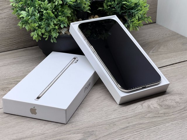 Hibátlan iPhone Air Light Gold 256GB 2 ÉV Garanciával Számlával Aksi 100%