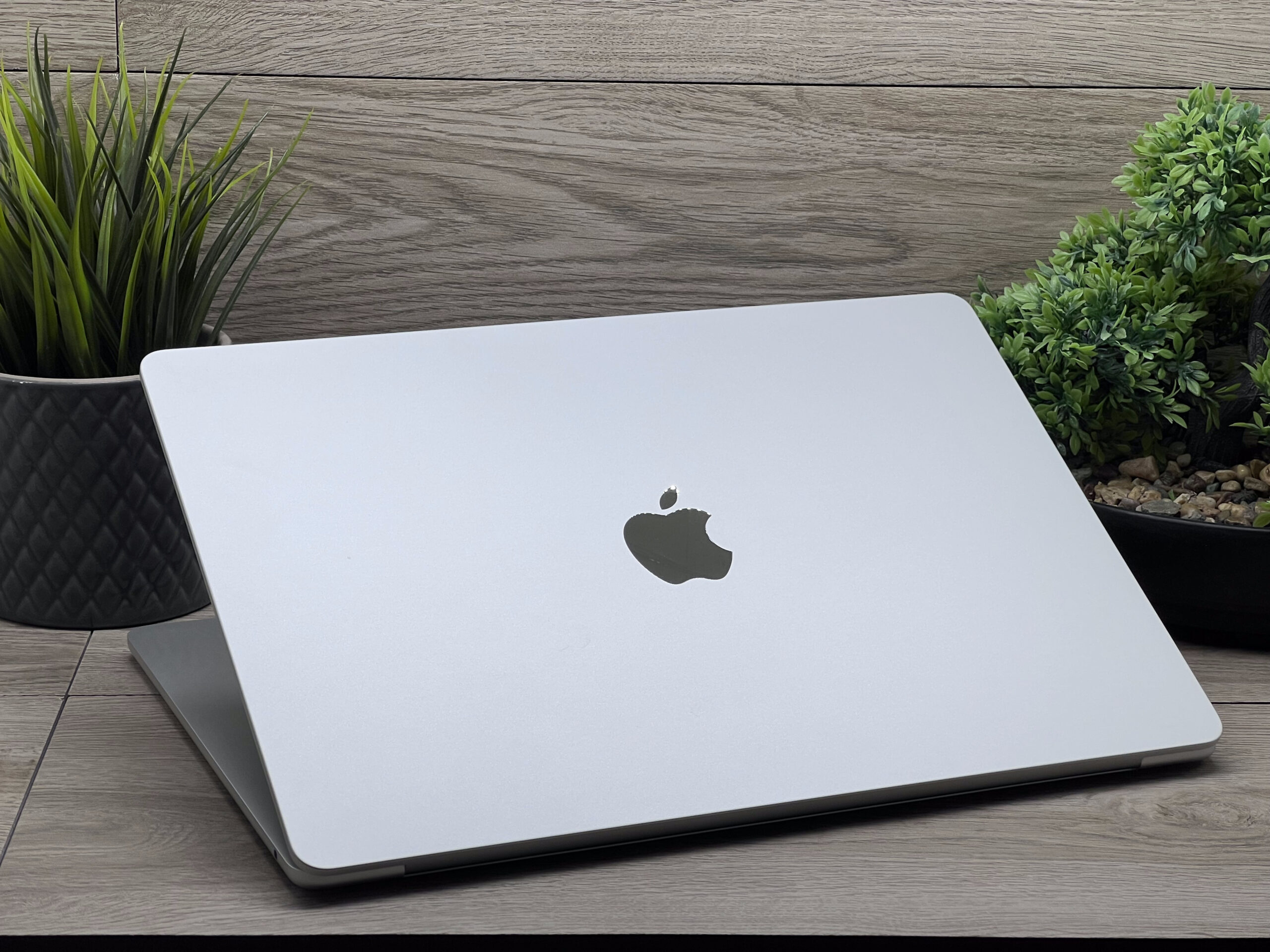 Hibátlan MacBook Air 2023 M2 15” 256GB 2 ÉV Garanciával Számlával Aksi 100%