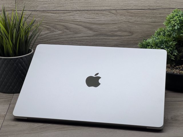 Hibátlan MacBook Air 2023 M2 15” 256GB 2 ÉV Garanciával Számlával Aksi 100%