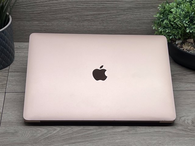 MacBook Air 2020 M1 13” 256GB 2 ÉV Garanciával Számlával