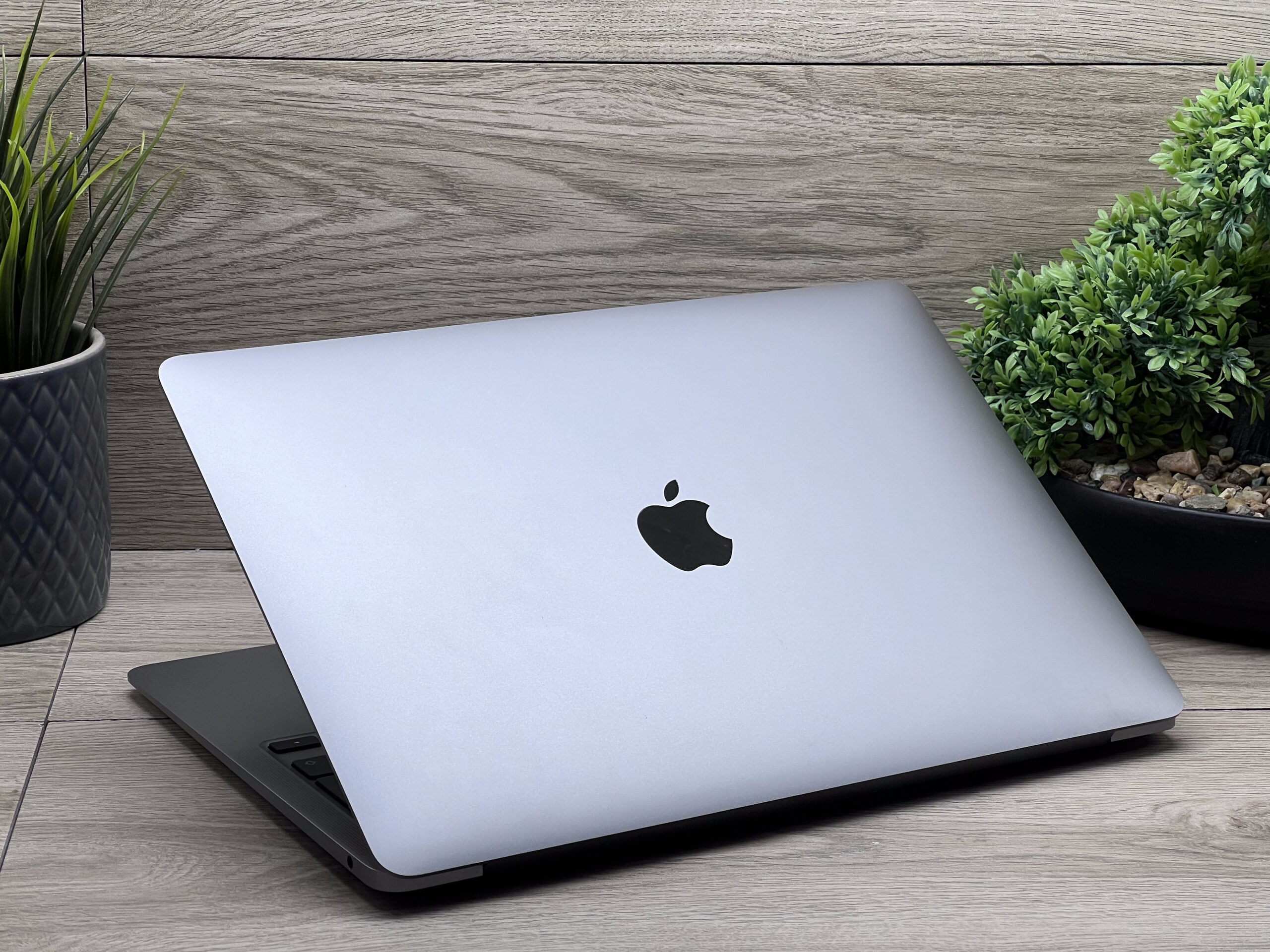 MacBook Air 2020 M1 13” 256GB 2 ÉV Garanciával Számlával