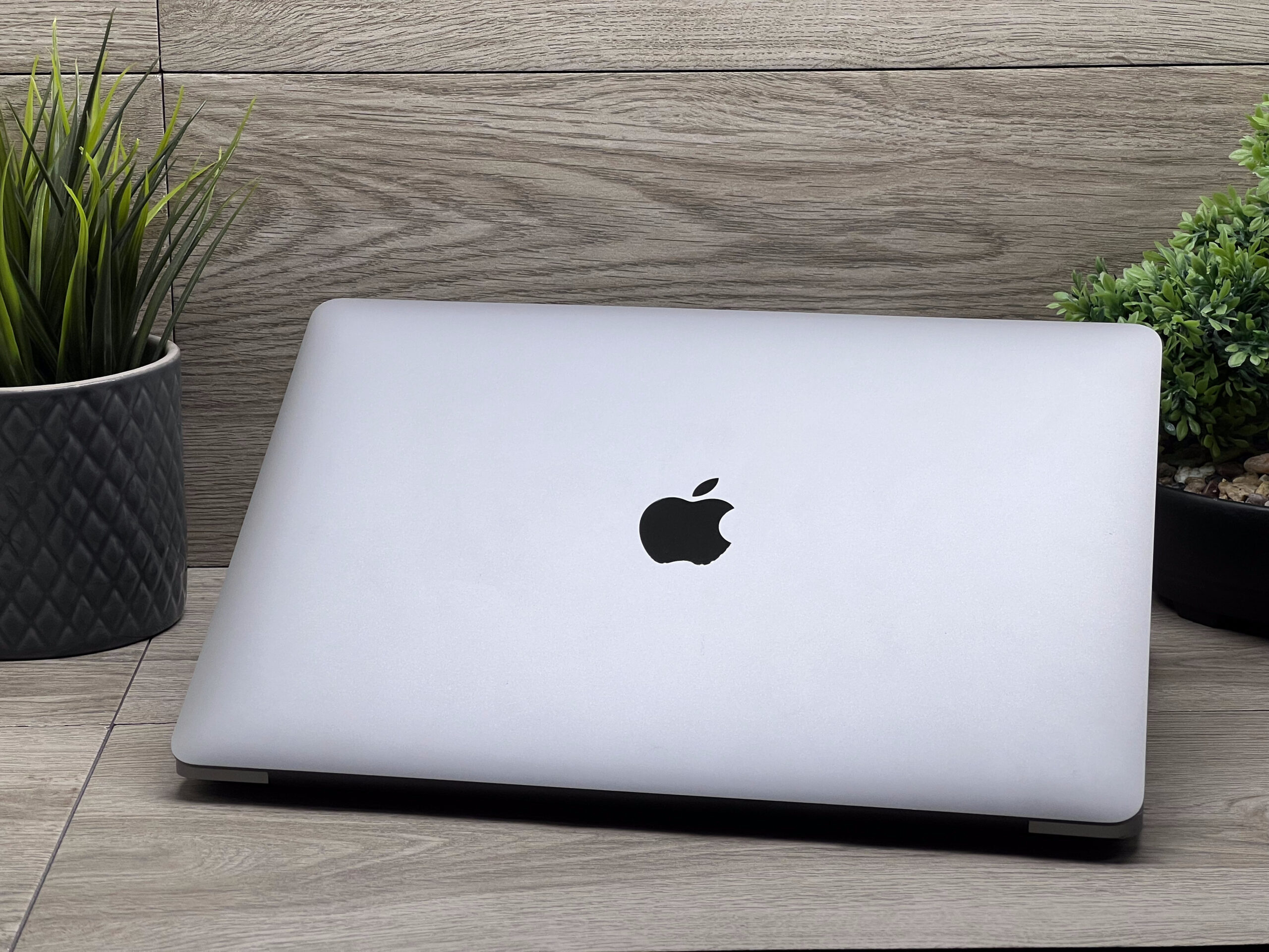 MacBook Air 2020 M1 13” 256GB 2 ÉV Garanciával Számlával