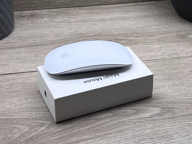 Apple Magic Mouse 2nd Generáció  6 Hónap Garanciával Számlával