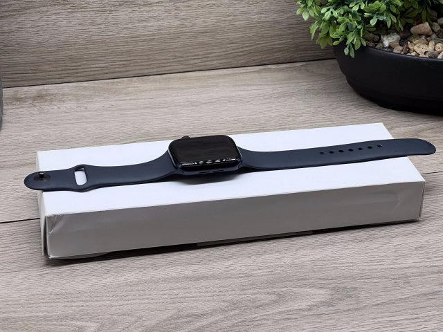 Apple Watch SE3 Midnight 44mm 2 ÉV Garanciával Számlával Aksi 100%