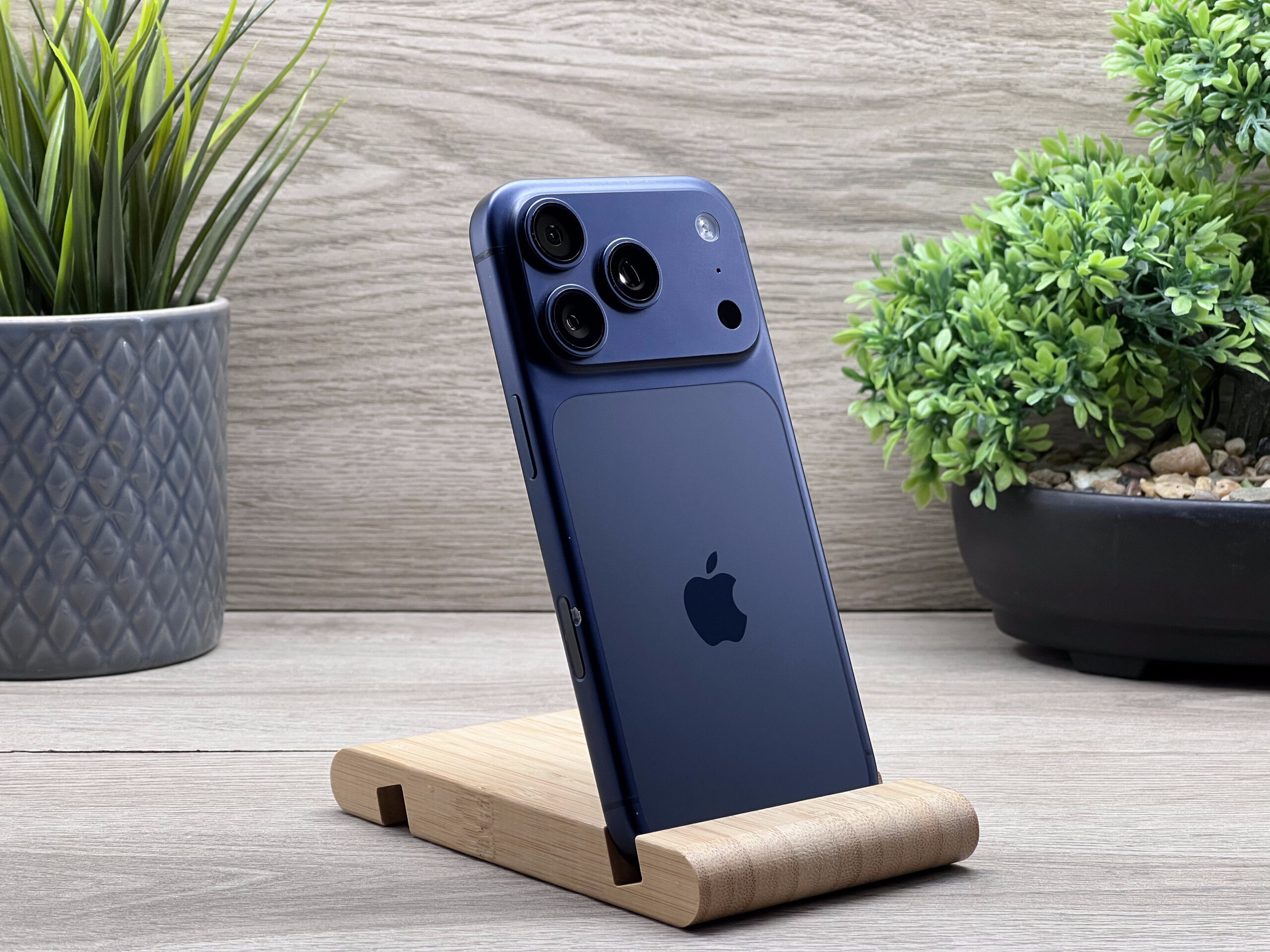 iPhone 17 Pro Deep Blue 256GB 2 ÉV Garanciával Számlával