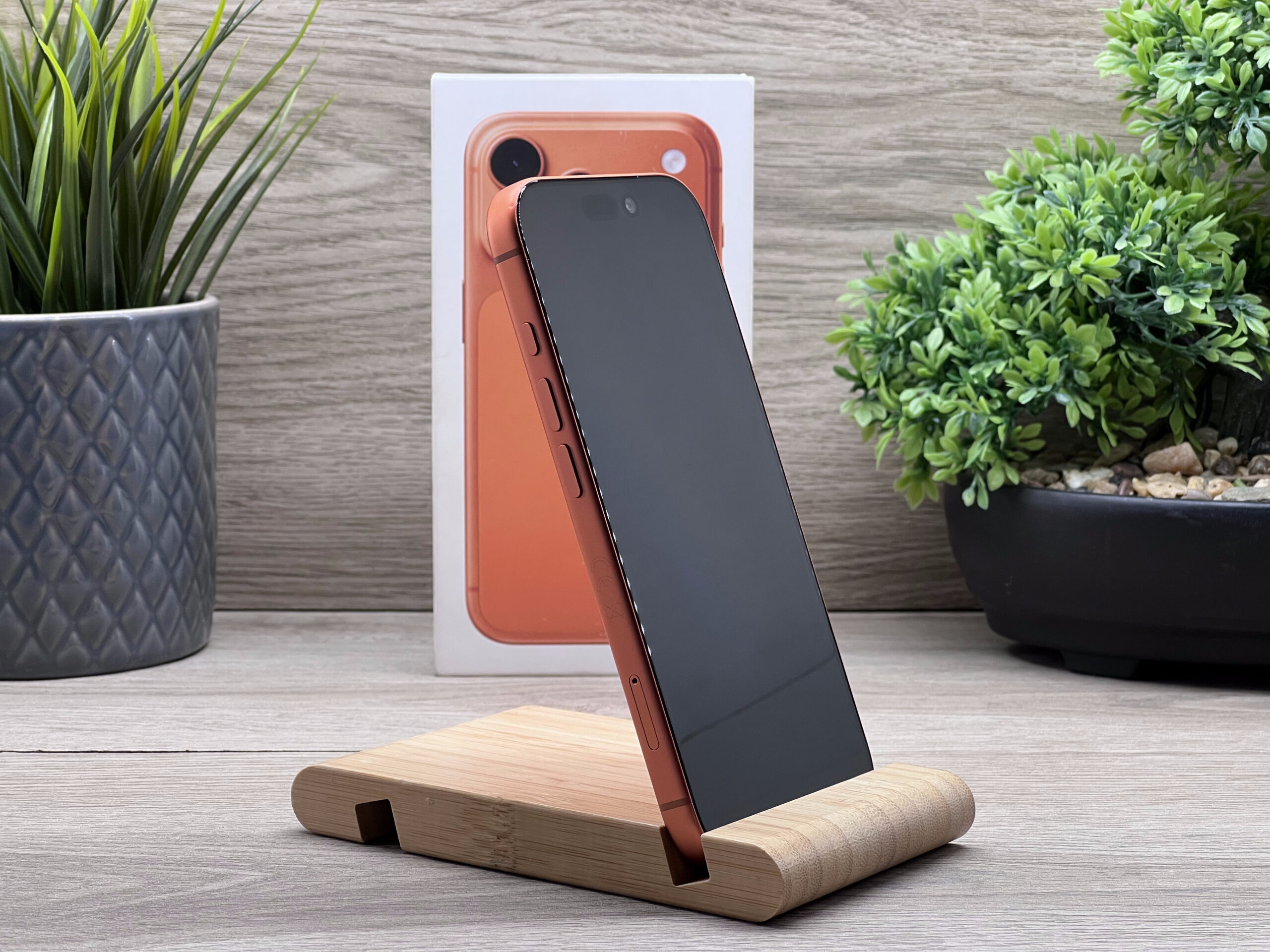 iPhone 17 Pro Cosmic Orange 256GB 2 ÉV Garanciával Számlával Aksi 100%